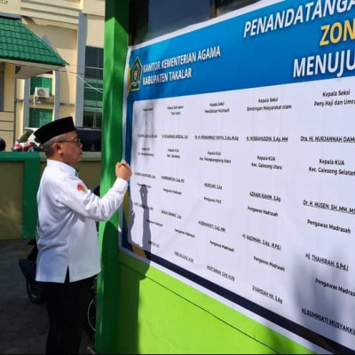 Kemenag Takalar Launching Zona Integritas , ASN Teken Komitmen Bersama