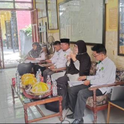 Kunjungan Pengawas Madrasah Dalam Supervisi di MTsN 1 Sidrap