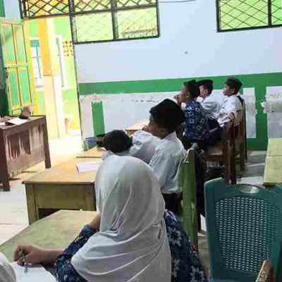 MTs DDI Pacongang Pinrang Kembangkan Pemanfaatan Media Pembelajaran Berbasis Teknologi