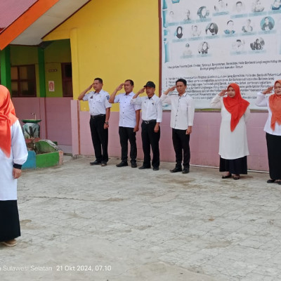 Upacara Bendera di MIN 2 Bulukumba Tekankan Nilai Kebangsaan dan Disiplin