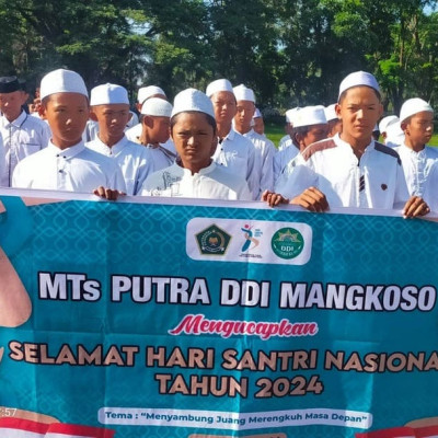 Santri MTs Putra DDI Mangkoso Rayakan Hari Santri Nasional dengan Ikut Upacara 22 Oktober 2024