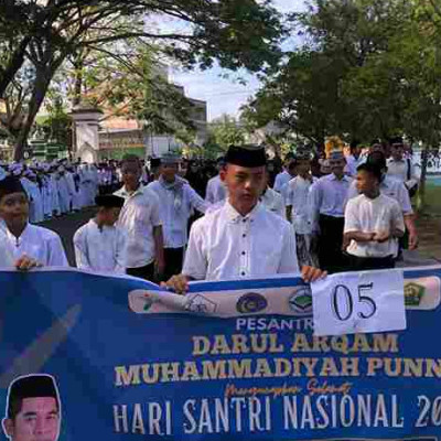 Santri Darul Arqam Muhammadiyah Punnia Rayakan Hari Santri di Pinrang