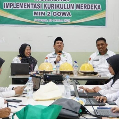 Workshop IKM di MIN 2 Gowa, Kakankemenag : Pentingnya Adaptasi Kurikulum