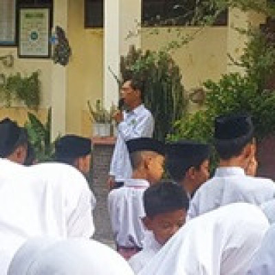 Apel Pagi di MTsN 1 Sidrap Bentuk Kesiapan Peserta Didik Hadapi Kegiatan Bulan Bahasa