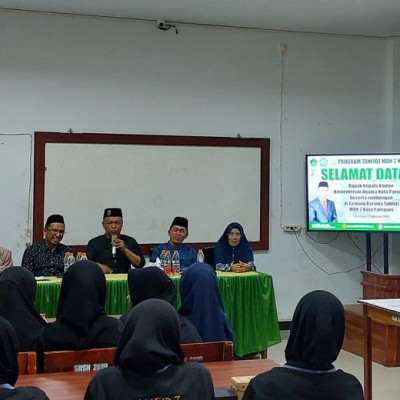 Kakan Kemenag Saksikan Simaan Al-Qur'an Santri Tahfiz MAN 2 Kota Parepare 