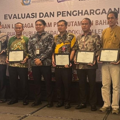 MTsN Gowa Terima Penghargaan Panritabasa Dari Balai Bahasa Provinsi Sulawesi Selatan