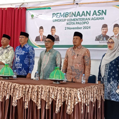 Kakanwil Kemenag Sulsel Tinjau Gedung Baru MAN Kota Palopo dan Beri Pembinaan ASN   