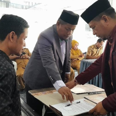 Kepala KUA Bonsel Langitkan Do'a pada Pelantikan 45 Anggota Panwas TPS