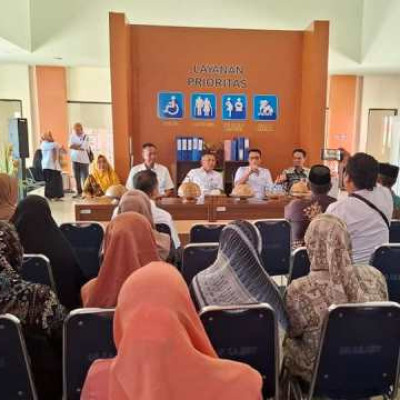 Kepala Kantor Imigrasi Kelas I Makassar Launching Pelayanan Eazy Passport di MPP Sinjai