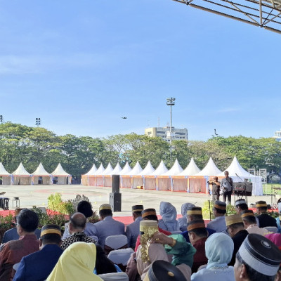 Kakankemenag Kota Makassar H. Irman Melangitkan Doa di Puncak Perayaan HUT ke-417 Kota Makassar