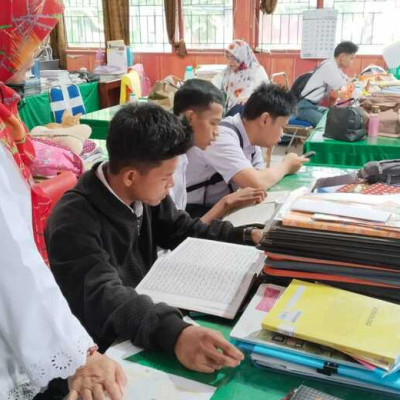 Penerapan Disiplin Positif di MAN 1 Parepare: Siswa Terlambat Dihukum Baca Al-Qur’an