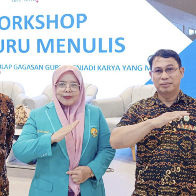 MAN 1 Kota Makassar Ikuti Workshop Guru Menulis