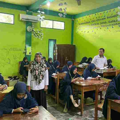 Hari Pertama Sumatif Akhir Semester dan Penilaian Akhir Semester MTs/PP Tassbeh Baitul Qur'an Berjalan Tertib dan Lancar