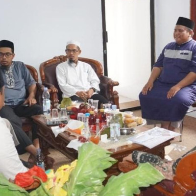 PPTQ Imam Asy-Syathiby Gowa Terima Kunjungan Studi Tiru Ponpes Al Anshar Palu