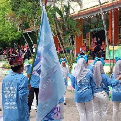 Parade Kontingen Jadi Pramukadimah Porseni MAN 2 Kota Parepare