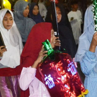 Pawai Lampion dan Obor Meriahkan Hari Santri Nasional