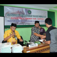 Kasi Bimas Islam Kemenag Soppeng Tutup Bimwin Angkatan Terakhir Periode Tahun 2017