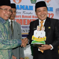 Kemenag Beri Penghargaan Kepada Pemkab Soppeng