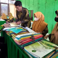 MTs Negeri 1 Sinjai Laksanakan Penilaian Kinerja Kepala Madrasah PKKM