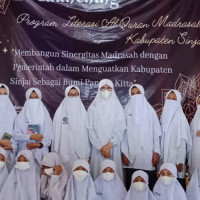 Kamad MI Darismah Bongki Hadir Launching Litersi Al Quran Se Kab. Sinjai