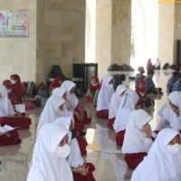 Peserta Didik MIN 2 Sinjai Ikut Gladi Resik Launching Literasi Keagamaan