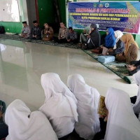 Siswa â€“ Siswi SMAN 9 Gowa kumpul dengarkan penyuluhan